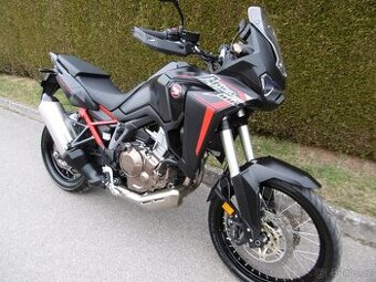Honda africa twin 1100 - jako nová - 1