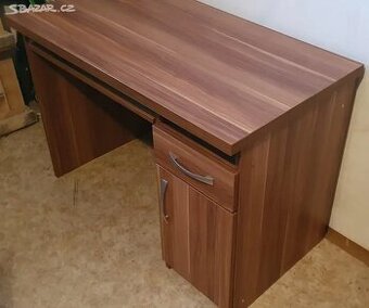 Psací/PC stůl