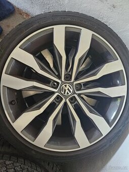 Al kola VW T-roc R-line