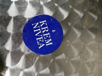 Plechovka nivea modrá