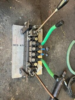 Hydraulicky rozvadec