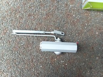 FAB ASSA ABLOY dveřní zavírač