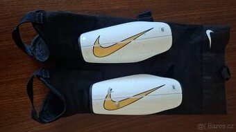Dětské fotbalové chrániče Nike vel.S, 4-7let.