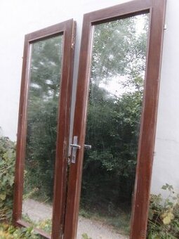 Francouzské dveře. 1 pár. Dřevo a sklo