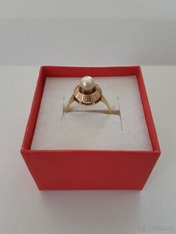 Zlatý prsten,dvojí zl.,s perlou