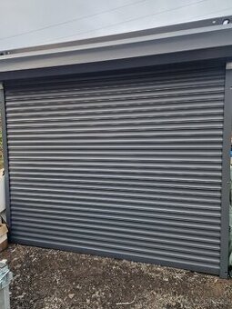 Kontejner montovaný s izolaci 3x6m, garáž, el. Vrata, nový