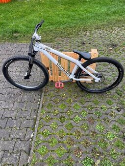 Dirt kolo ns bikes movement 3