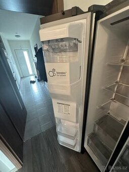 Americka lednice LG GSLV91MCAC s výrobníkem ledu a chlazené