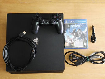 PlayStation 4 PRO + příslušenství + hra