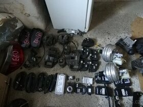 Náhradní díly BMW E60 motor 525d,525i,karosářina atd.