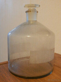 Laboratorní láhev zásobní se zabroušenou zátkou