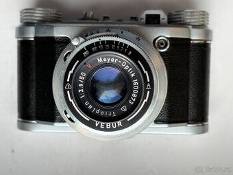 Altix s objektivem Meyer -Optik Trioplan 2,9/50 -sleva