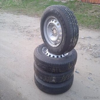 Sada plechových disků rozteč 4x100 s letní 175/80/14