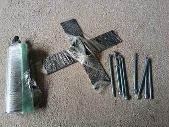 Závěsný kříž na těžký lustr