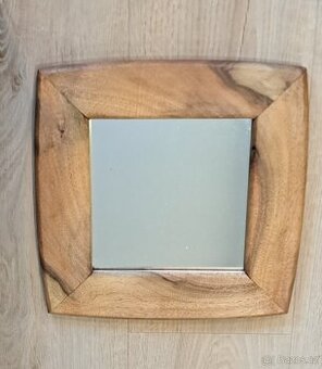 Zrcadlo v dřevěném rámu, ořech - 1
