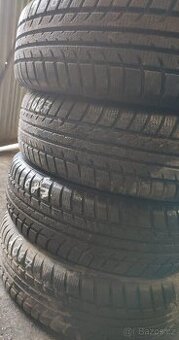 PNEU 175/65/R14 zimní 4.ks 70% Cena 250.kč/ks (K1687)