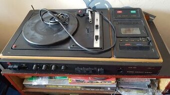 Prodám jako soubor náhradnich dílů nebo jako konc zesilovač