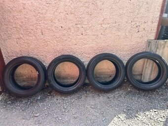 Prodám gumy 225/50/16