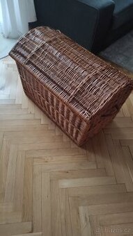 Proutěný koš ( truhla)