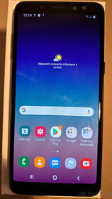 Samsung A8  5,6" display, mobilní telefon