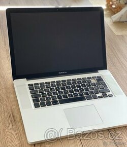 MacBook Pro 15” 2010 - 1