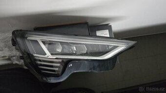 Prodám pravý přední světlomet Audi Q8 e-tron (4KE.941.040)