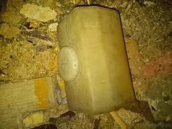 Nádobka na odstřikovače škoda 120 125 110 100 1000