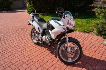 Honda Varadero 125 rok 2008