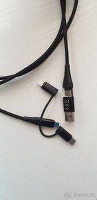 USB kabel.
