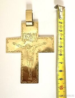 Zlatý kříž,ozdobné rytí,výška 9,5 cm,zlato 585 (14 kt)