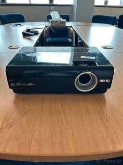 projektor BenQ MP670