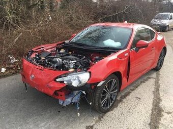 Koupím havarovanou Toyota GT 86 / Subaru BRZ