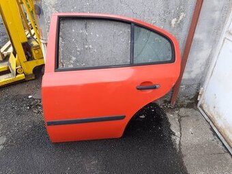 zadní dveře Octavia 1