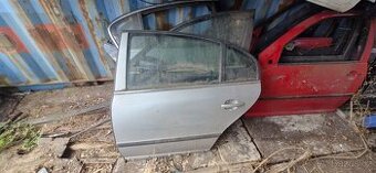 Leve zadni dvere skoda superb 1 9102