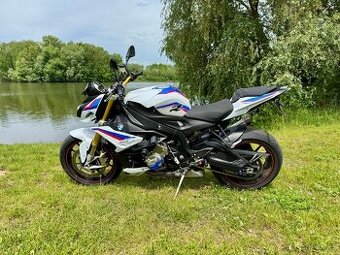 BMW s1000r
