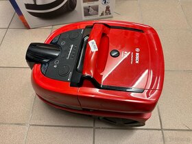 Vysavač BOSCH BWD421PET