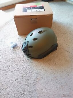 Special Force Type Tactical Helmet - Ranger Green [FMA]