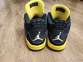 Nike Jordan 4 Retro Thunder