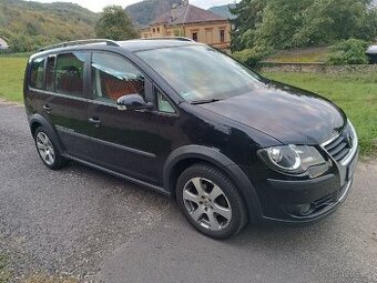Volkswagen Touran CROSS 1.9 TDI 77 KW. 2007.