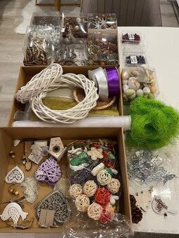 Mix vánočních dekorací