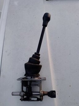 Škoda 125L 130L Rapid kulisa řazení 5Q