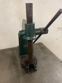 Lis hřebenový ruční pákový