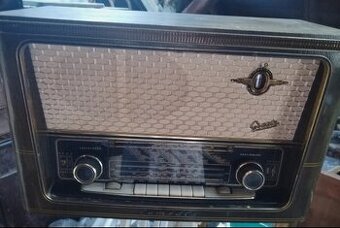 Staré velké rádio