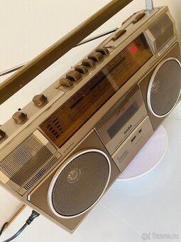 Radiomagnetofon Saba RCR 480, rok 1983