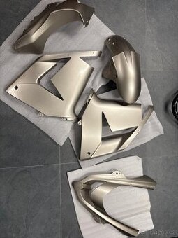 Plasty ZX10R 04-05