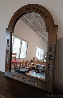 Dubové, rustikální zrcadlo.