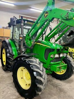 Predám traktor JOHN DEERE 5820 s čelným nakladačom