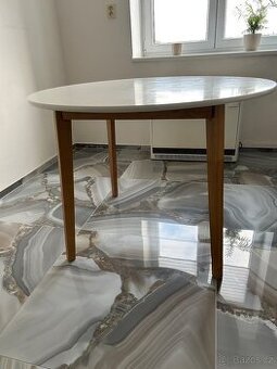 Jysk Jegind jídelní stůl