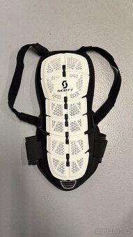 Scott chránič páteře (páteřák)