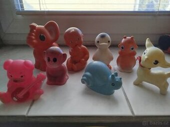 Retro gumové piskaci hračky